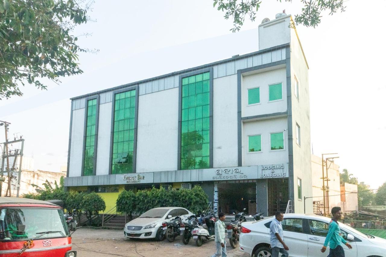 Spot On Prabir Residency Inn Urāli 外观 照片