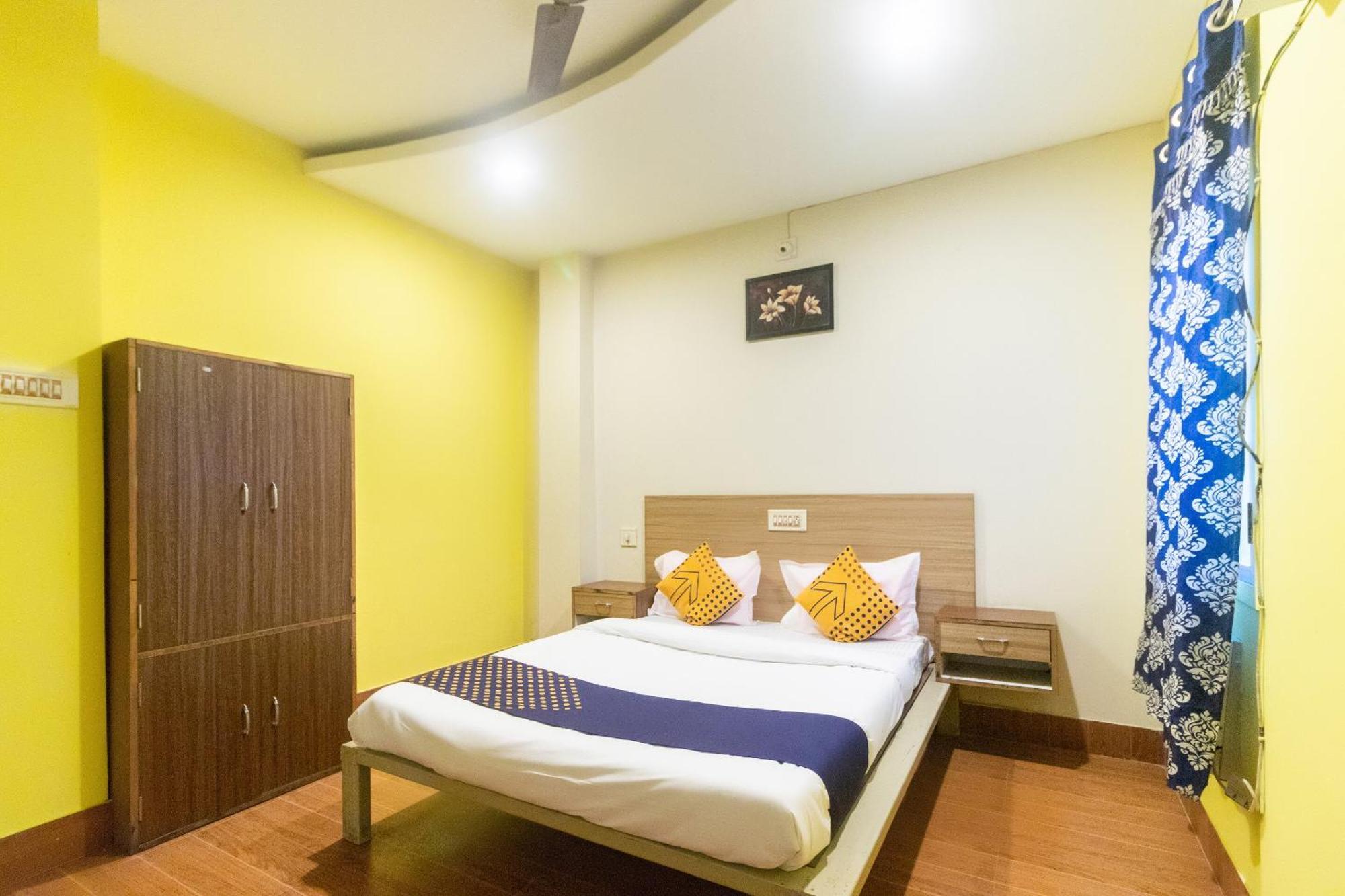 Spot On Prabir Residency Inn Urāli 外观 照片
