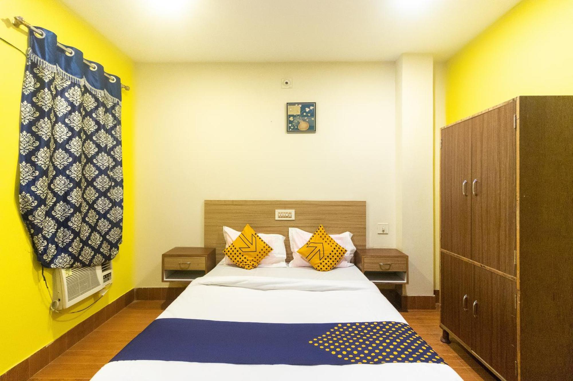 Spot On Prabir Residency Inn Urāli 外观 照片